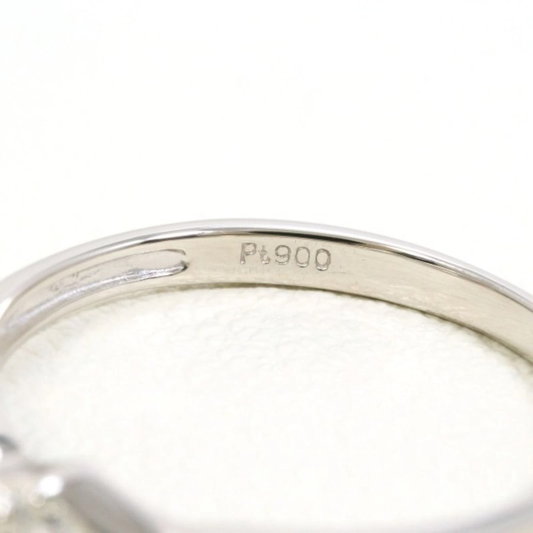 PLATINUM 900 RING WITH DIAMOND - 4
