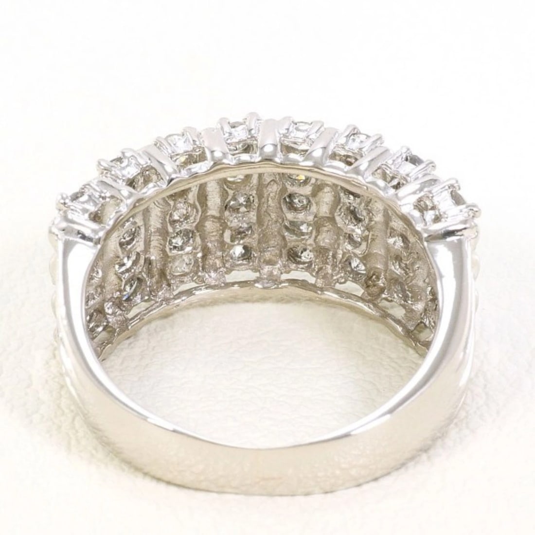PLATINUM 900 RING WITH DIAMOND - 4