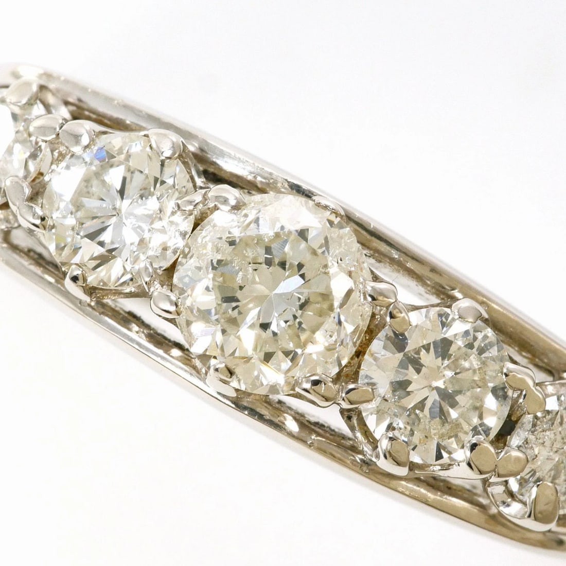 PLATINUM 900 RING WITH DIAMOND - 2