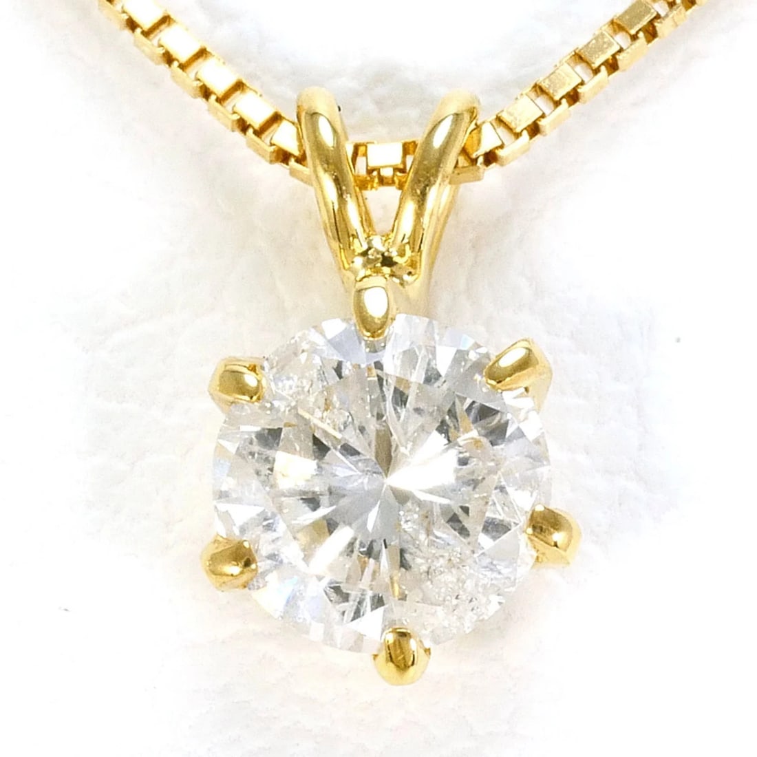 18K YELLOW GOLD NECKLACE WITH DIAMOND: 18K Yellow Gold Necklace with Diamond Brand: Unbranded Type/Style: Necklace Material: Yellow gold (18K), Main Stone natural Color: YG Size: Neck Circumference 40 cm / 15.74''Pendant Size 8mm x 5mm /