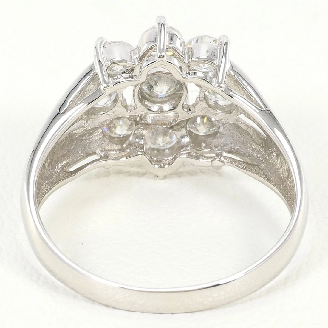 PT900 PLATINUM RING DIAMOND - 4