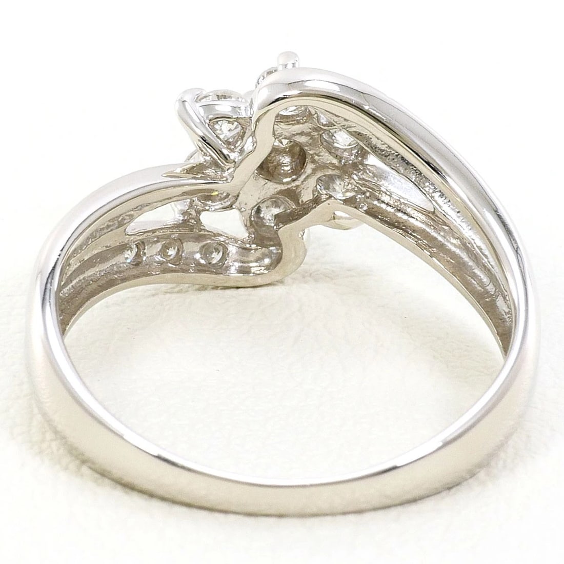 PT900 PLATINUM RING DIAMOND - 4
