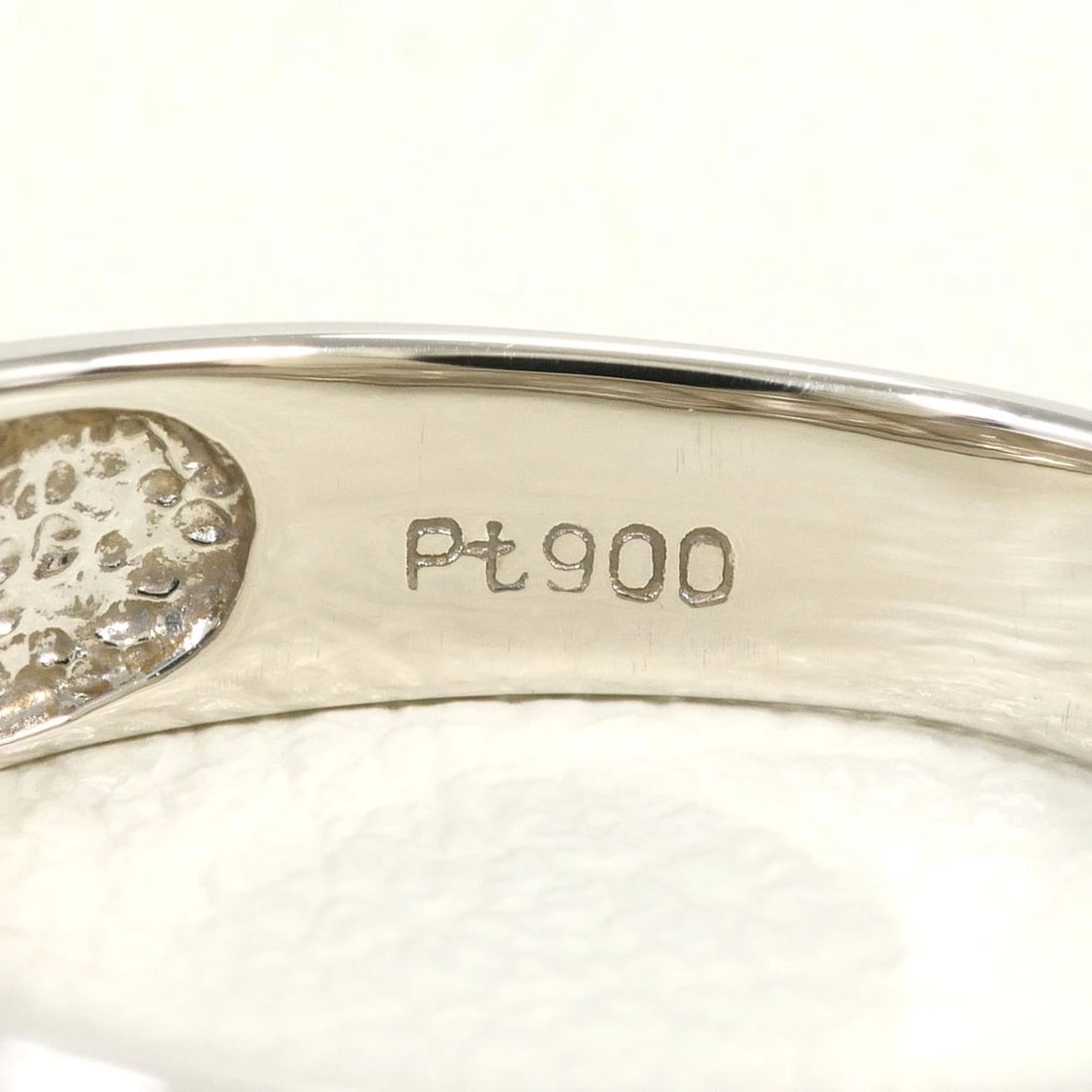 PT900 PLATINUM RING DIAMOND - 4