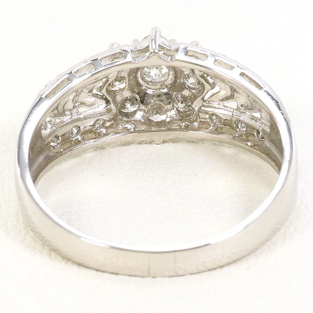PT900 PLATINUM RING DIAMOND - 4