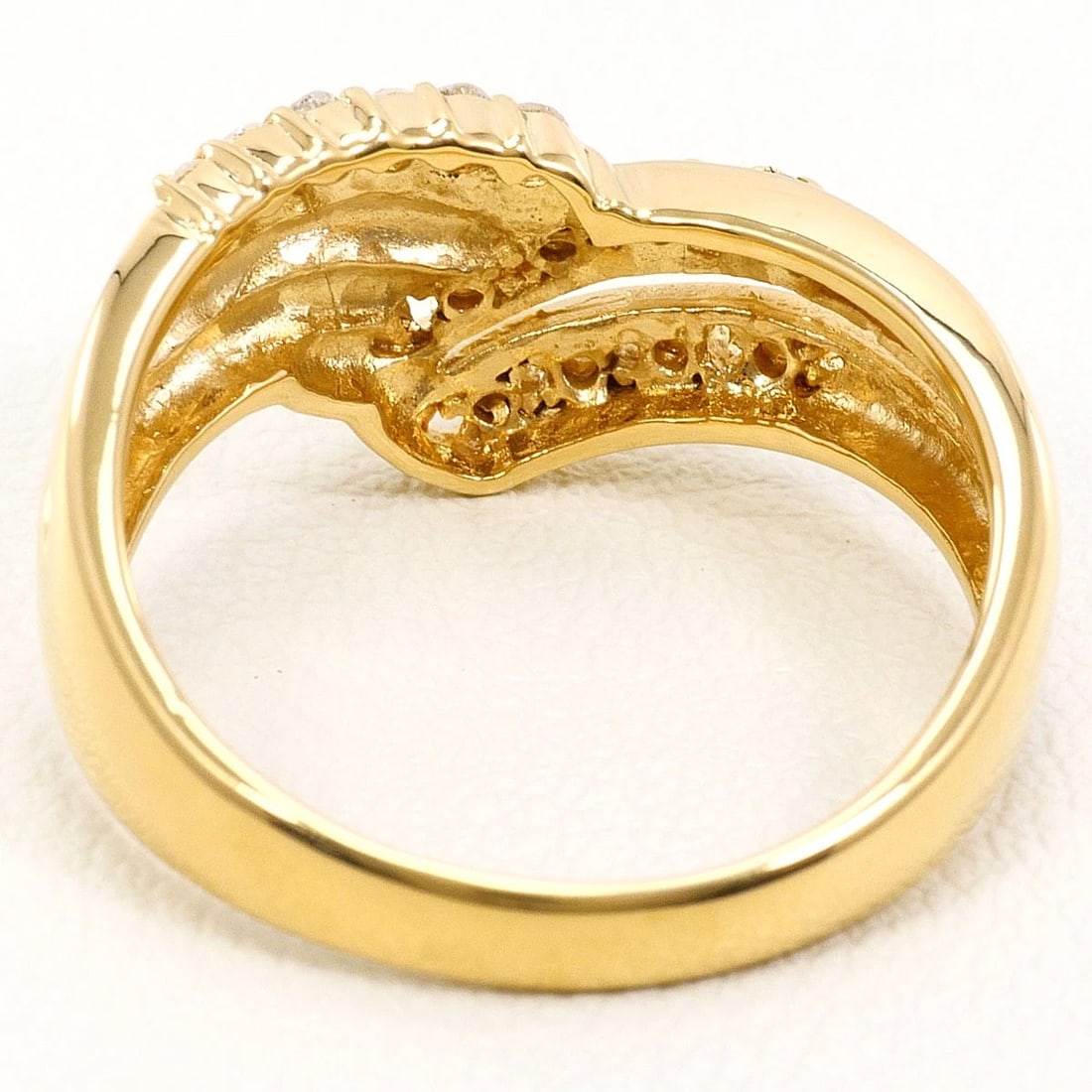 K18 18K GOLD RING DIAMOND: K18 18k gold Ring Diamond Brand: No Brand Type/Style: Ring Material: 18k gold, Color: Gold Size: US7 Accessories: None Accessories Notice: When purchasing pre-owned goods, please refer to the photos