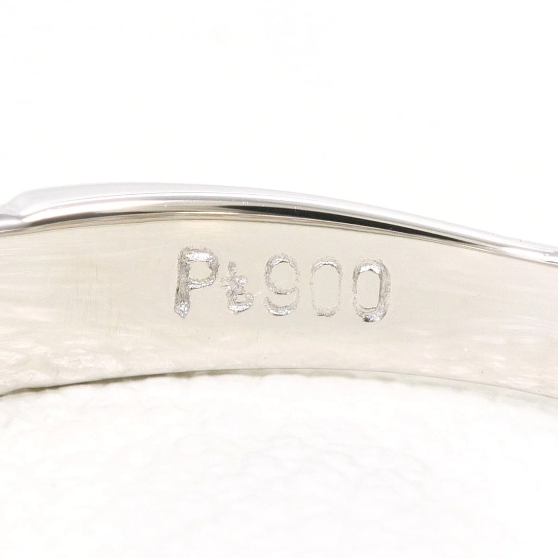PT900 PLATINUM RING DIAMOND - 4