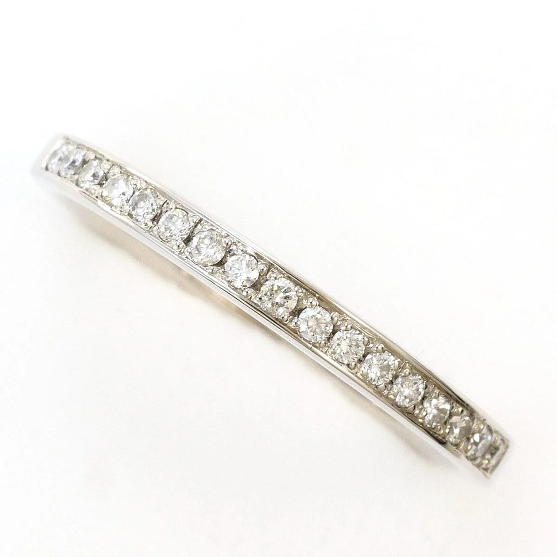 PT900 PLATINUM RING DIAMOND: PT900 Platinum Ring Diamond Brand: No Brand Type/Style: Ring Material: PT900 Platinum, Color: Silver Size: US 8 1/2 Accessories: None Accessories Notice: When purchasing pre-owned goods, please refer
