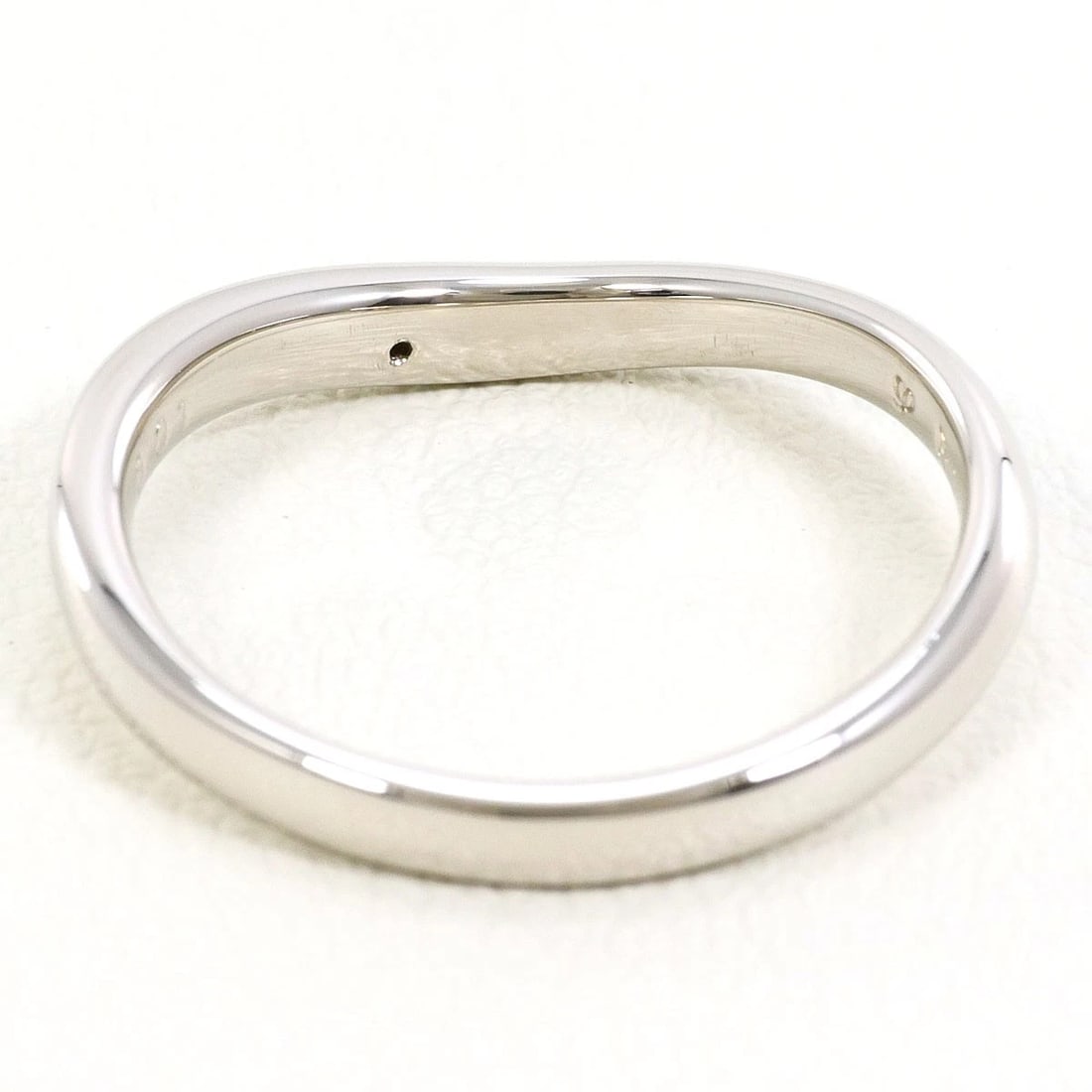 IPOMO PT900 PLATINUM RING DIAMOND: Ipomo PT900 Platinum Ring Diamond Brand: Ipomo Type/Style: Ring Material: PT900 Platinum, Color: Silver Size: US 5 3/8 Accessories: None Accessories Notice: When purchasing pre-owned goods, please