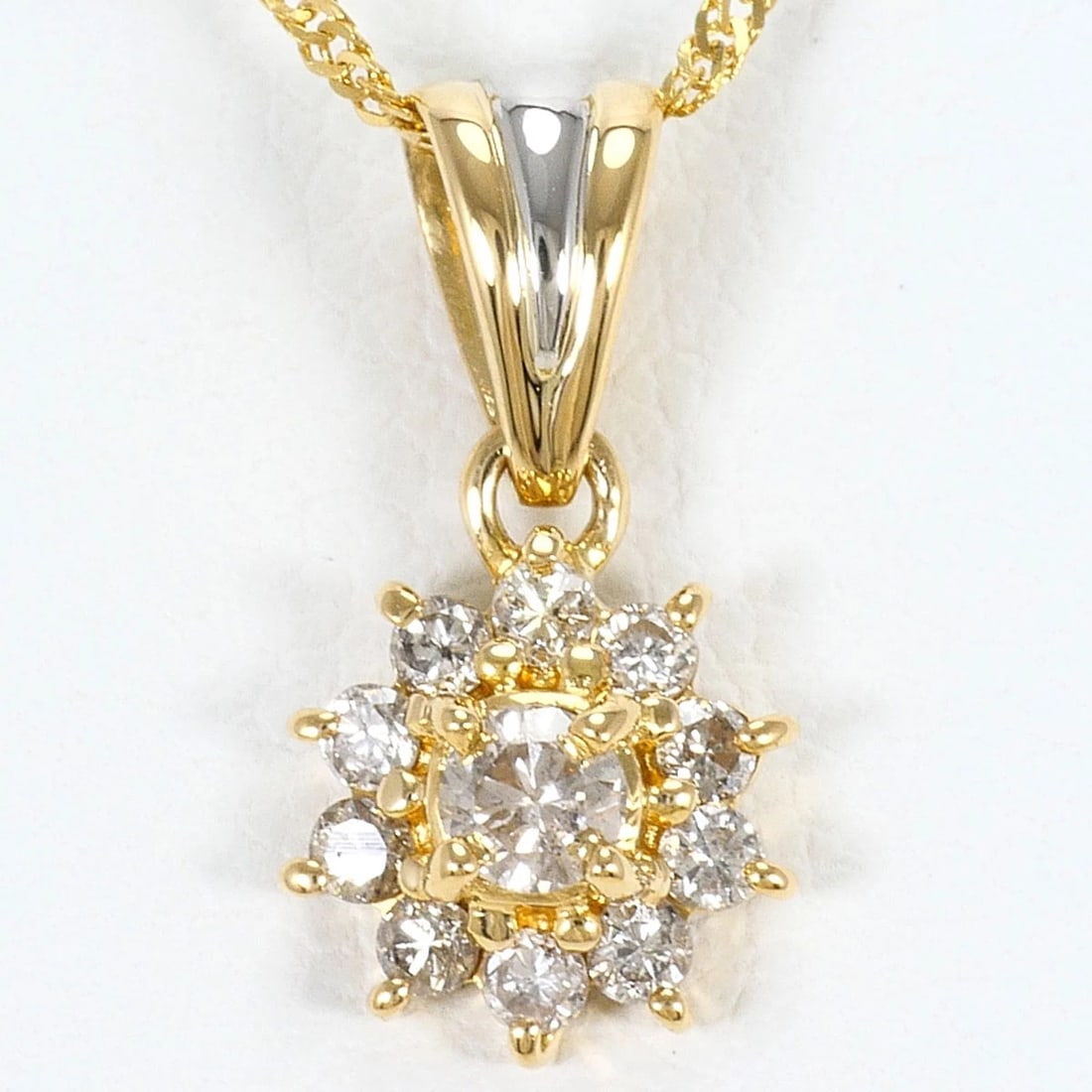 PT900 PLATINUM K18 NECKLACE DIAMOND: PT900 Platinum K18 Necklace Diamond Brand: No Brand Type/Style: Necklace Material: PT900 Platinum K18, Main Stone Diamond Color: Silver Size: total length40cm Accessories: None Accessories Notice: