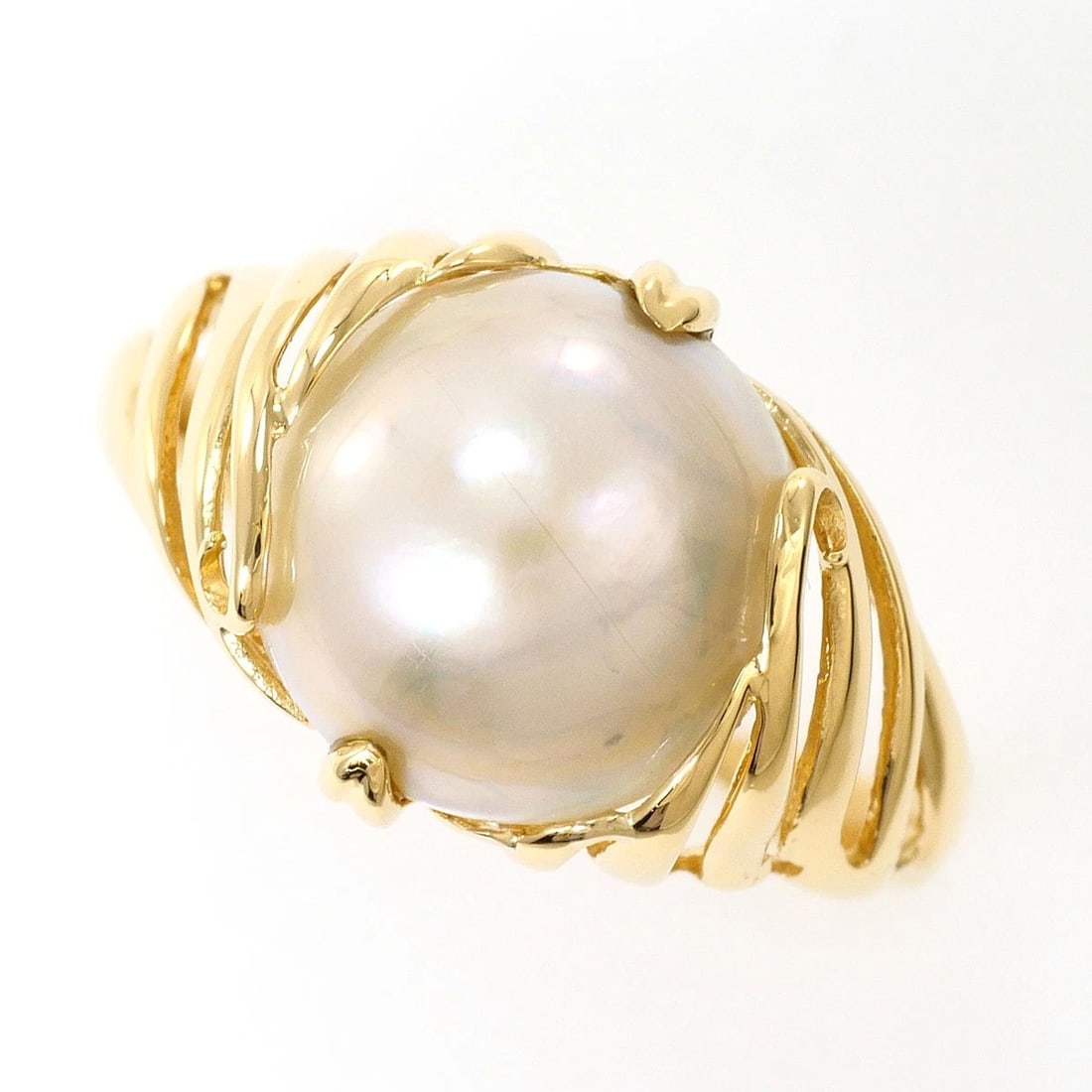 K18 18K GOLD RING MABE PEARL: K18 18k gold Ring Mabe Pearl Brand: No Brand Type/Style: Ring Material: 18k gold, Main Stone Mabe Pearl Color: Gold Size: US 6 1/4 Accessories: None Accessories Notice: When purchasing pre-owned