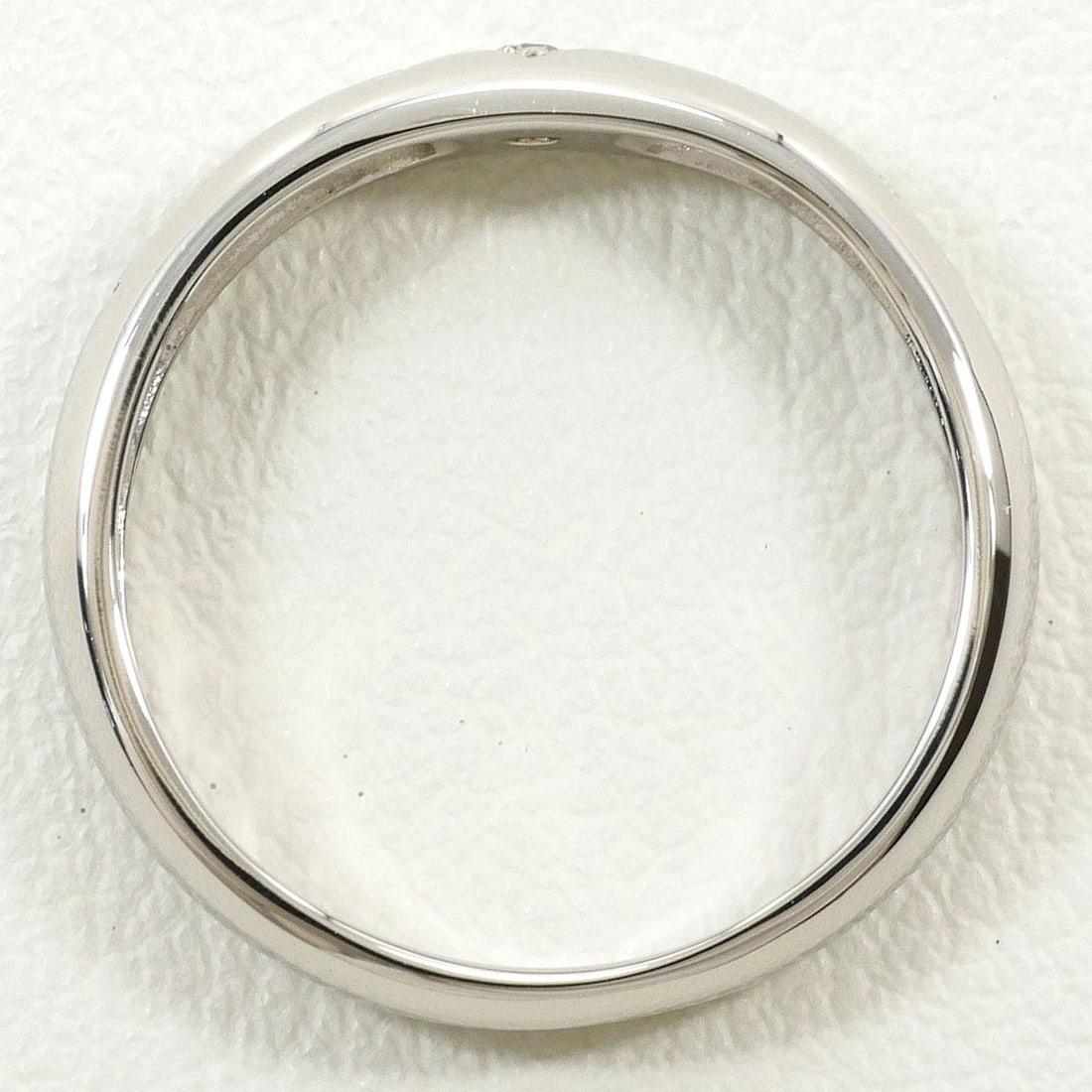 PT900 PLATINUM RING PINK DIAMOND: PT900 Platinum Ring Pink Diamond Brand: No Brand Type/Style: Ring Material: PT900 Platinum, Main Stone Pink Diamond Color: Silver Size: US 4 5/8 Accessories: None Accessories Notice: When purchasing