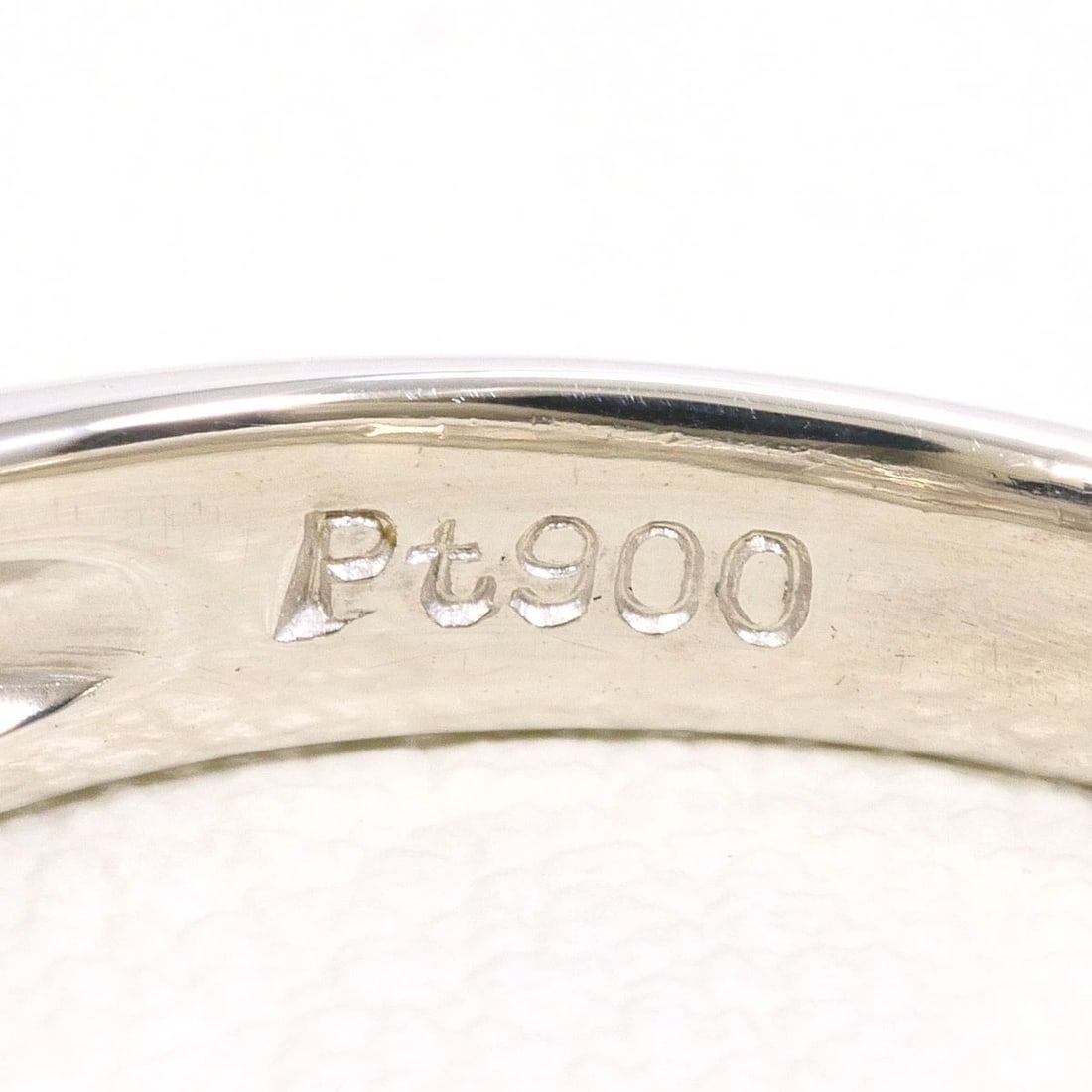 PT900 PLATINUM RING DIAMOND - 4
