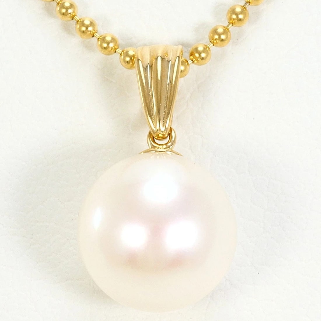 K18 18K GOLD NECKLACE PEARL: K18 18k gold Necklace Pearl Brand: No Brand Type/Style: Necklace Material: 18k gold, Main Stone cultured pearl Color: Gold Size: total length 40 cm Accessories: None Accessories Notice: When