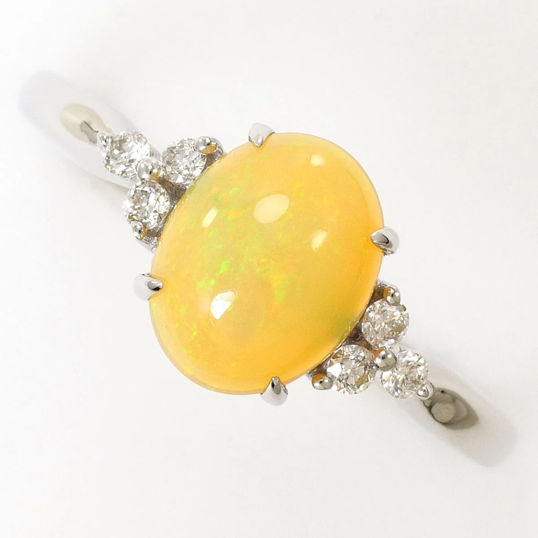 K18 GOLD RING OPAL: K18 gold Ring opal Brand: No Brand Type/Style: Ring Material: K18 Gold, Main Stone Opal Color: None Size: US 7 1/4 Accessories: None Accessories Notice: When purchasing pre-owned goods, please refer