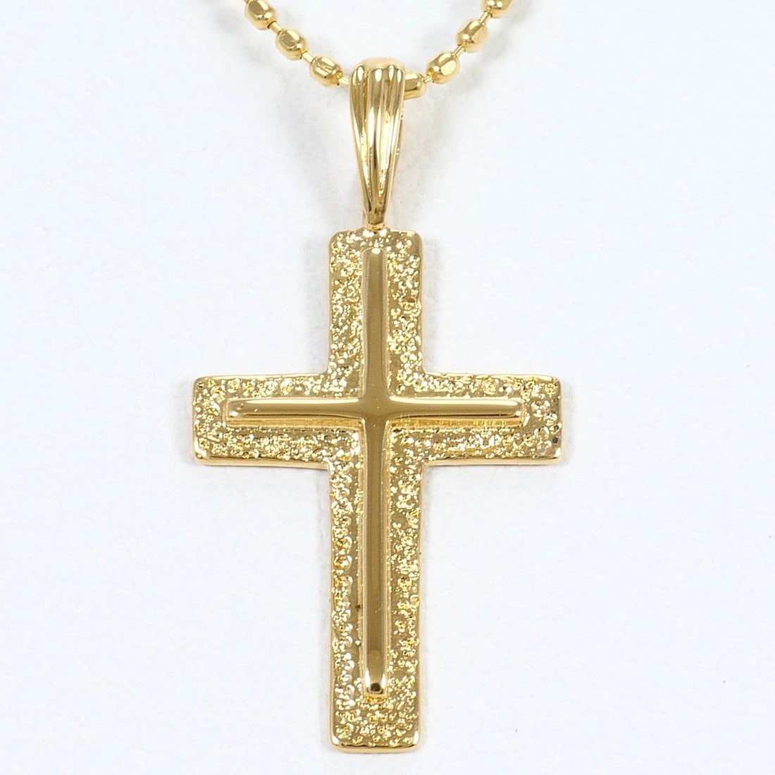 K18 GOLD NECKLACE: K18 gold Necklace Brand: No Brand Type/Style: Necklace Material: K18 Gold, Color: None Size: Chain Length: 45cm Accessories: None Accessories Notice: When purchasing pre-owned goods, please refer to