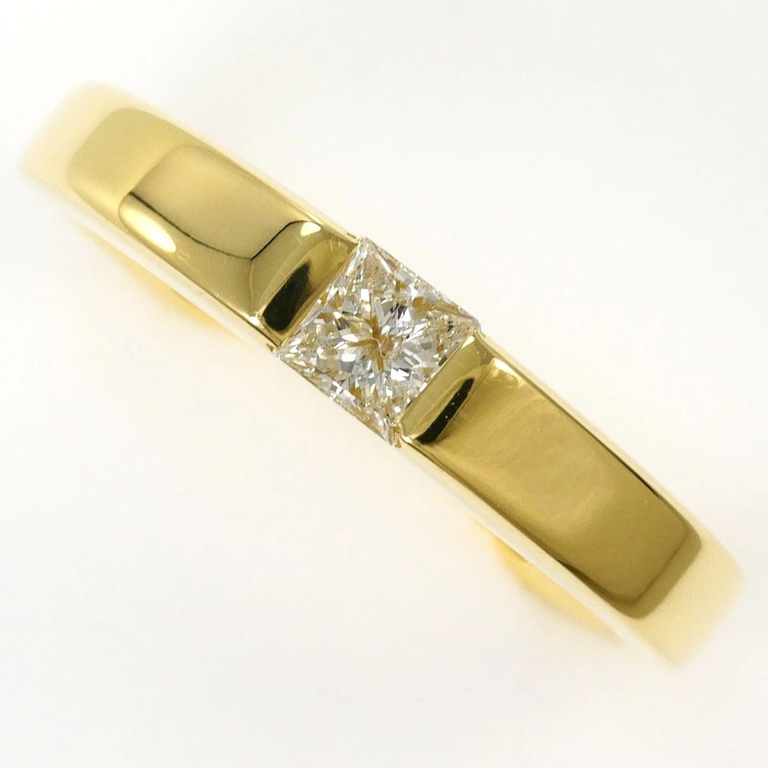 K18 GOLD RING DIAMOND: K18 gold Ring Diamond Brand: No Brand Type/Style: Ring Material: K18 Gold, Main Stone Natural Color: None Size: US 7 7/8 Accessories: None Accessories Notice: When purchasing pre-owned goo
