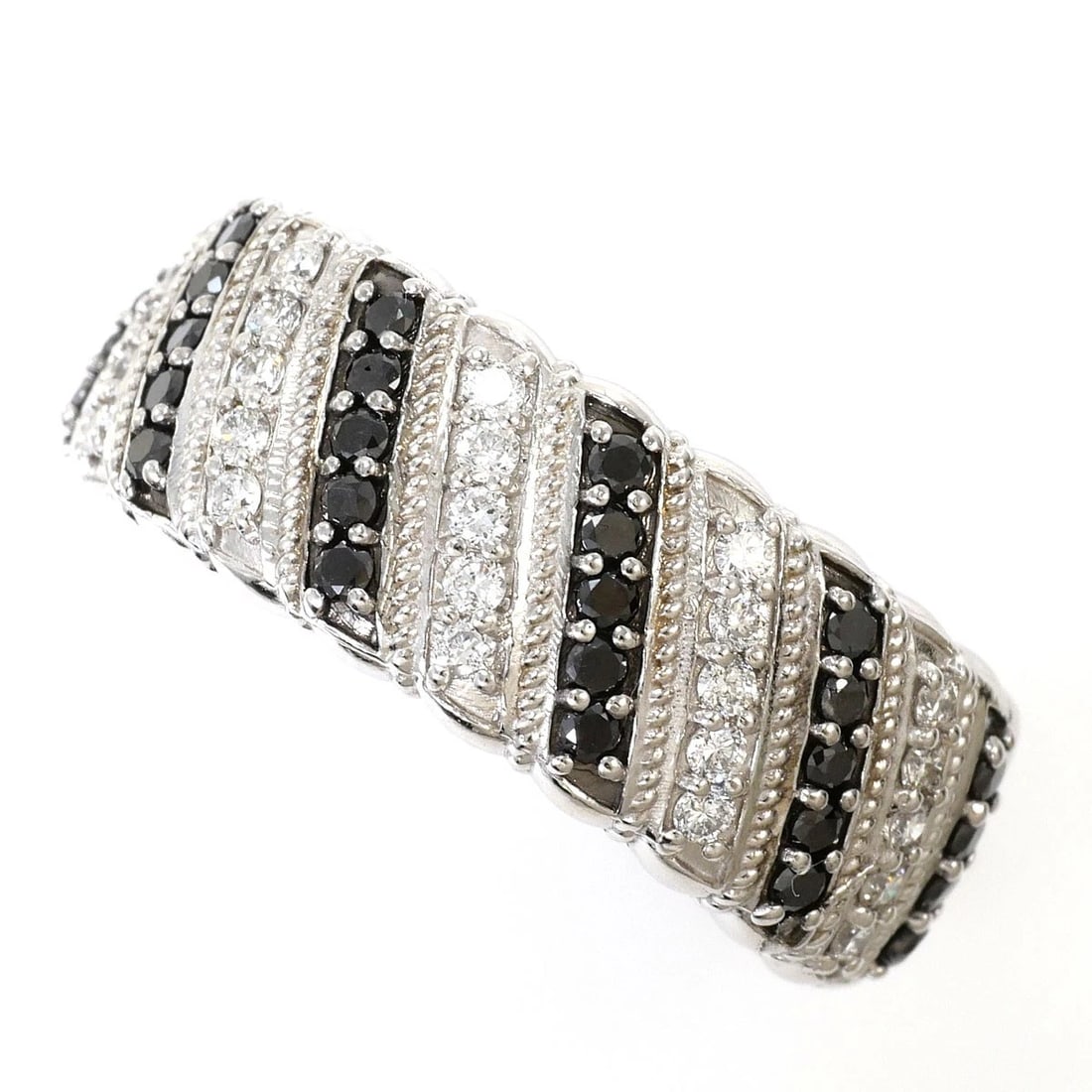 K18 GOLD RING BLACK DIAMOND: K18 gold Ring Black diamond Brand: No Brand Type/Style: Ring Material: K18/White Gold, Main Stone Natural Color: WG Size: US 8 5/8 Accessories: None Accessories Notice: When purchasing pre-owned
