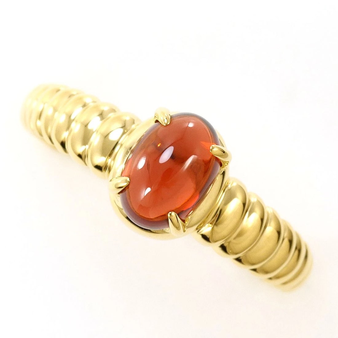 K18 GOLD RING: K18 gold Ring Brand: No Brand Type/Style: Ring Material: K18 Gold, Main Stone Garnet Color: None Size: US 7 7/8 Accessories: None Accessories Notice: When purchasing pre-owned goods, please refer to
