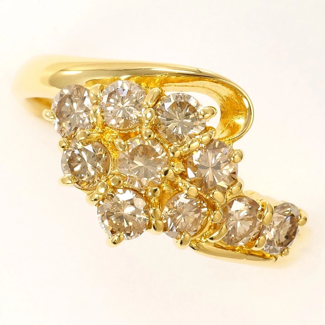 K18 GOLD RING BROWN DIAMOND: K18 gold Ring Brown Diamond Brand: No Brand Type/Style: Ring Material: K18 Gold, Main Stone Natural Color: None Size: US 6 3/4 Accessories: None Accessories Notice: When purchasing pre-owned goods,