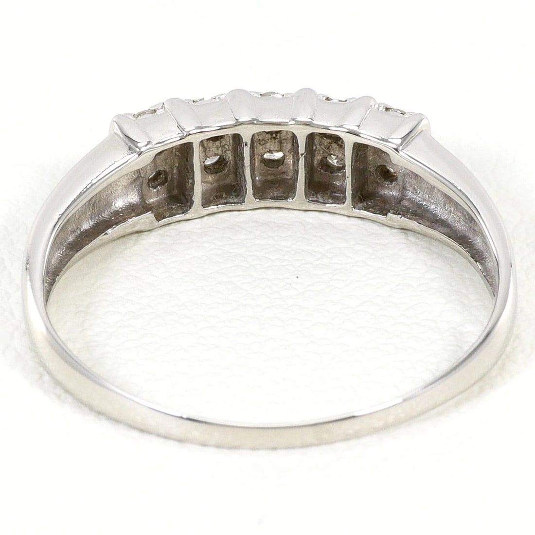 PT900 PLATINUM RING DIAMOND - 3