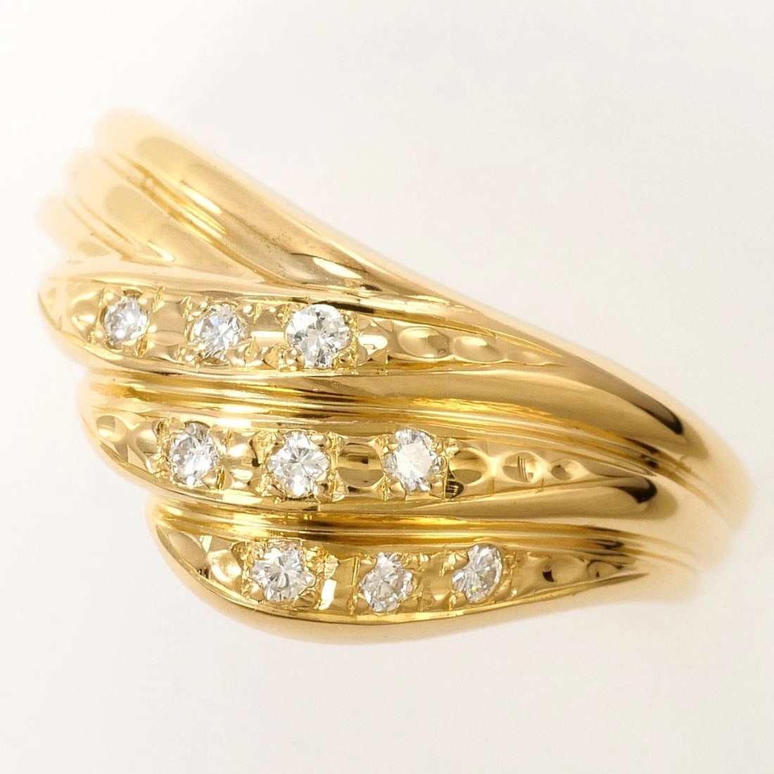 K18 GOLD RING DIAMOND: K18 gold Ring Diamond Brand: No Brand Type/Style: Ring Material: K18/Yellow Gold, Main Stone Natural Color: Gold Size: US 7 Accessories: None Accessories Notice: When purchasing pre-owned
