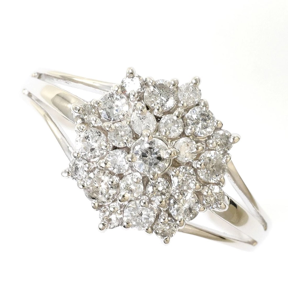 PT900 PLATINUM RING DIAMOND: PT900 Platinum Ring Diamond Brand: No Brand Type/Style: Ring Material: PT900, Main Stone Natular Color: None Size: US 7 1/2 Accessories: None Accessories Notice: When purchasing pre-owned g