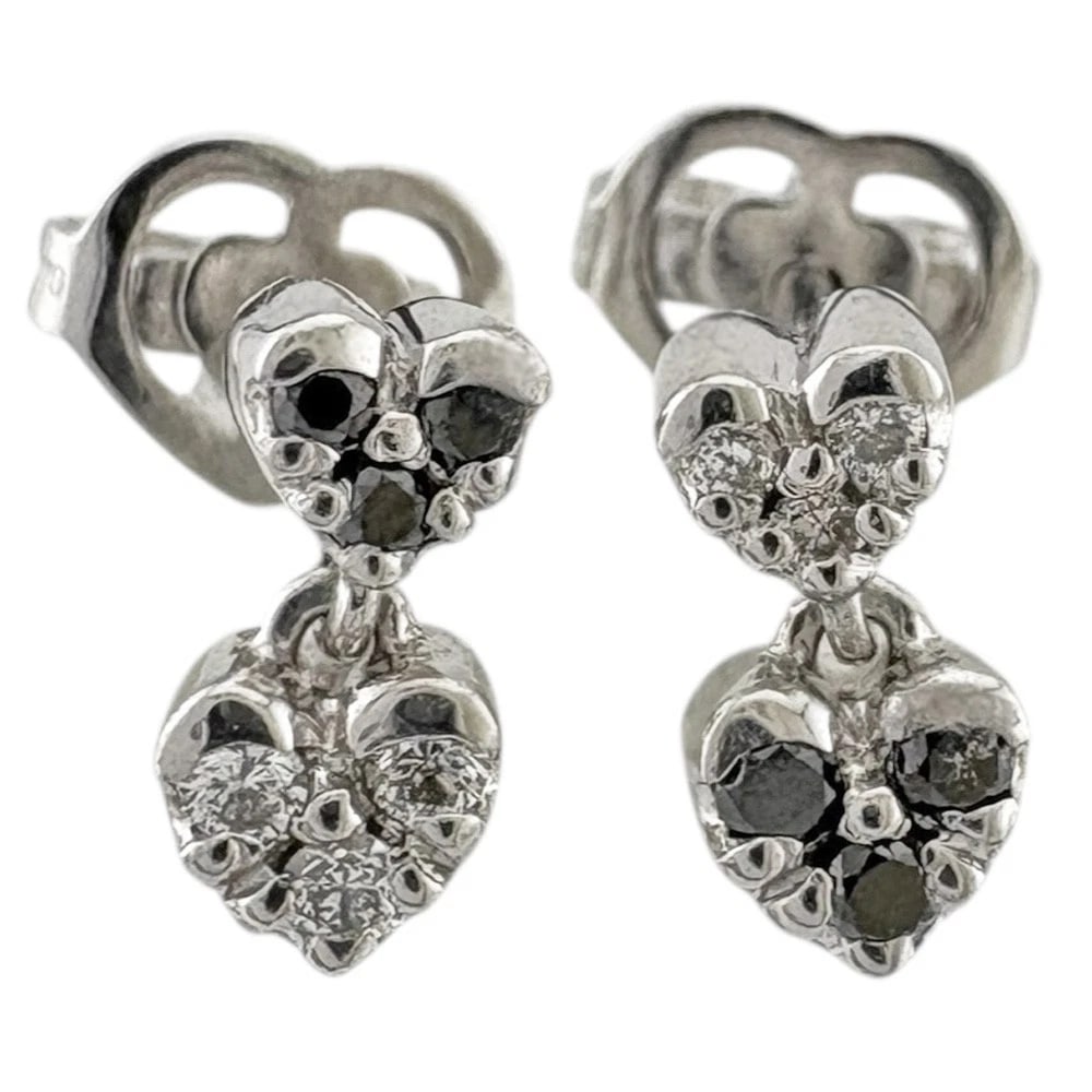 PONTE VECCHIO EARRING K18 WHITE GOLD DIAMOND: Ponte Vecchio Earring K18 white gold diamond Brand: Ponte Vecchio Type/Style: earring Material: K18 white gold, Main Stone Natural Color: Silver Size: 7.0mm x 3.5mm Accessories: None Accessories