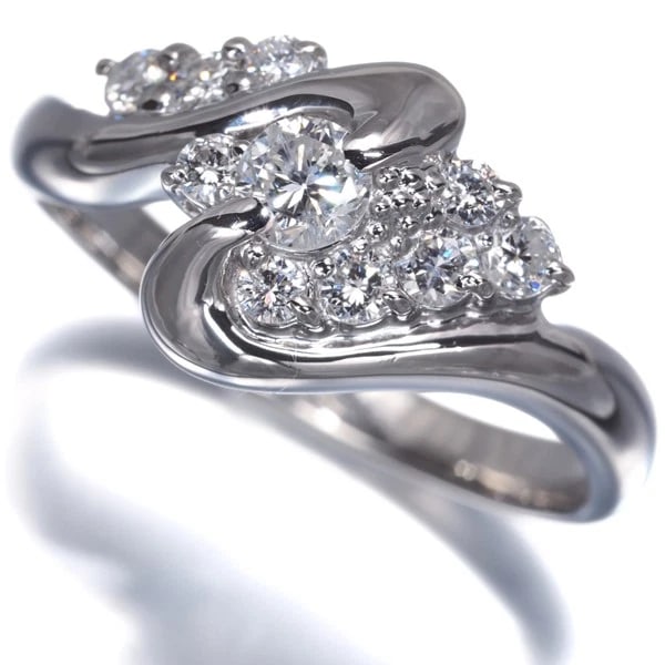 MITSUKOSHI RING DIAMOND 900 PLATINUM: MITSUKOSHI Ring Diamond 900 Platinum Brand: MITSUKOSHI Type/Style: Ring Material: 900 / Platinum, Main Stone Natural Color: Silver Size: US 7.25-7.5 Accessories: None Accessories Notice: When