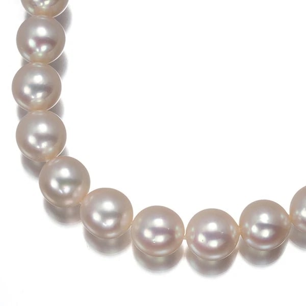 TASAKI NECKLACE AKOYA PEARL SILVER: TASAKI Necklace Akoya Pearl Silver Brand: TASAKI Type/Style: Necklace Material: Silver, Color: Silver Size: Necklace length: 43cm Accessories: None Accessories Notice: When purchasing pre-owned
