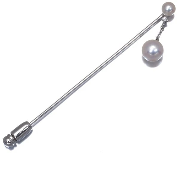 MIKIMOTO BROOCH AKOYA PEARL 14K WG: Mikimoto Brooch Akoya Pearl 14K WG Brand: MIKIMOTO Type/Style: Brooch Material: 14K / 585 / White Gold, Color: White Gold Size: Full length of total design: 22.6mm Brooch total length: 70.8mm