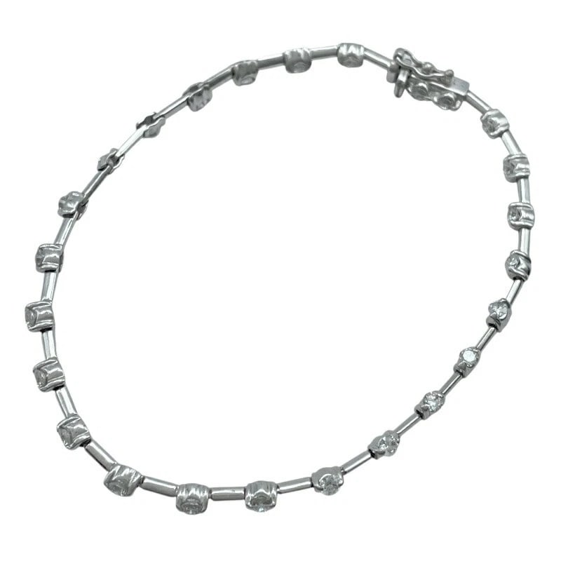 DIAMOND BRACELET WHITE GOLD JEWELRY: Diamond Bracelet White Gold Jewelry Brand: Unbranded Type/Style: Bracelet Material: K18 WG, Color: WG Size: Size Arm circumference: Approximately 16.5cm Accessories: None Accessories Notic