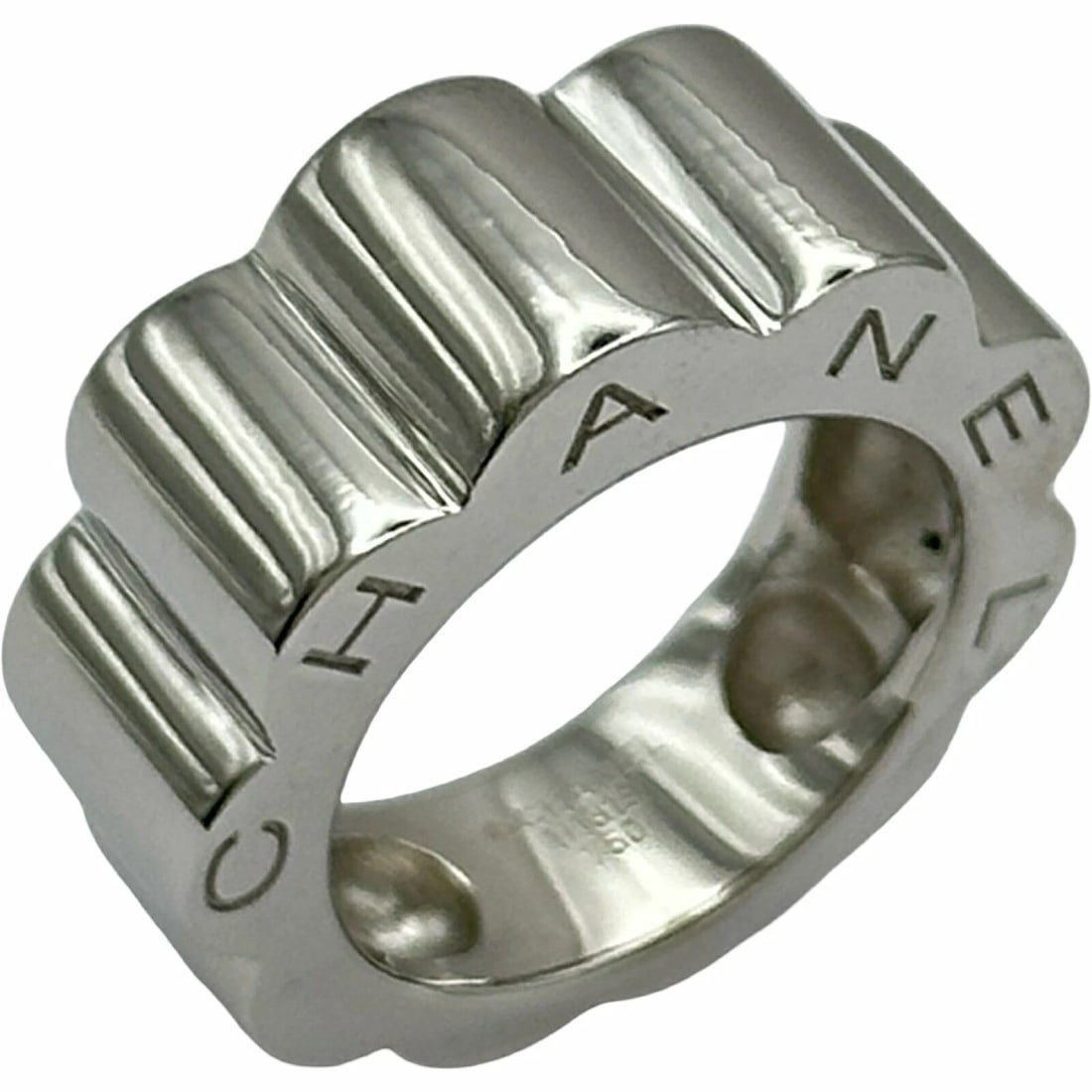 CHANEL PROFILE CAMELLIA RING WHITE GOLD 18K JEWELRY: Chanel Profile Camellia Ring White Gold 18K Jewelry Brand: Chanel Type/Style: Ring Material: 18K WG, Color: WG Size: 5.5 US Accessories: None Accessories Notice: When purchasing pre-owned