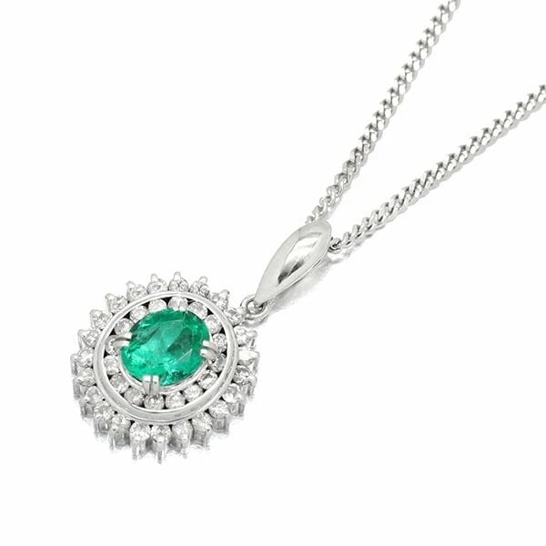 PLATINUM EMERALD DIAMOND PENDANT NECKLACE: Platinum Emerald Diamond Pendant Necklace Brand: Unbranded Type/Style: Necklace Material: Pt900/850, Main Stone Emerald Color: PT Size: Size Length: Approx. 40cm Top: Approximately W12.8mm x H22mm