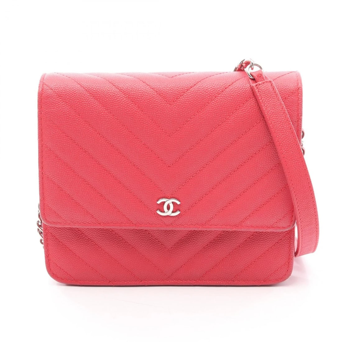 CHANEL CHEVRON V STITCH CHAIN WALLET SHOULDER BAG: CHANEL Chevron V Stitch Chain Wallet Shoulder Bag Brand: CHANEL Type/Style: Shoulder Bag Material: Exterior Material Calfskin (cowhide) Color: Exterior Color Red?ish colors Size: H:14cm x W:17cm x D:2