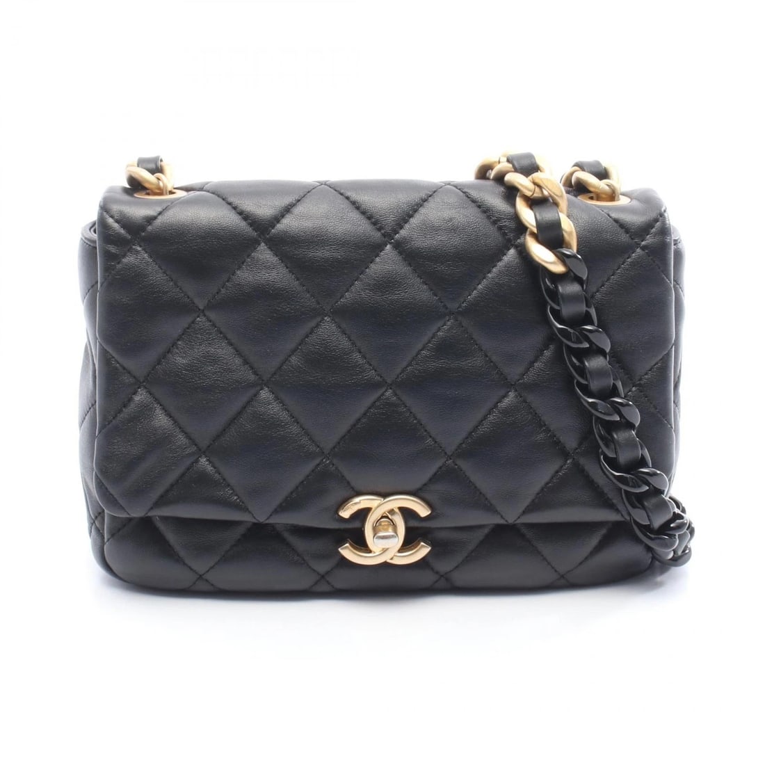 CHANEL MATELASSE SMALL FLAP CROSSBODY SHOULDER BAG: CHANEL Matelasse small flap crossbody Shoulder Bag Brand: CHANEL Type/Style: Shoulder Bag Material: Exterior Material leather Color: Exterior Color Black?ish colors Size: H:16cm x W:21cm x D:6cm (H:6.