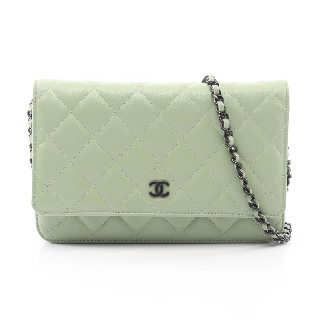 CHANEL MATELASSE CHAIN SHOULDER CROSSBODY BAG: CHANEL Matelasse Chain Shoulder Crossbody Bag Brand: CHANEL Type/Style: Shoulder Bag Material: Exterior Material Lambskin (sheep leather) Color: Exterior Color Green?ish colors Size: H:12cm x W:19cm x