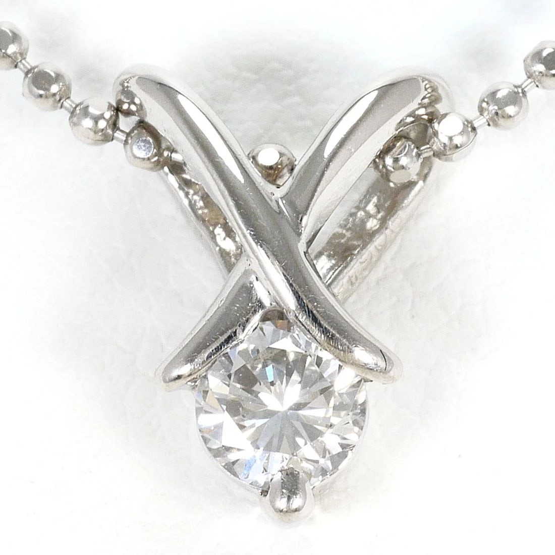 PT900, PT850 NECKLACE DIAMOND: PT900, PT850 Necklace Diamond Brand: No Brand Type/Style: Necklace Material: PT900 PT850, Main Stone Natural Color: Silver Size: H:about11?W:about8mm(Top and chain are removable) Chain Length: about40