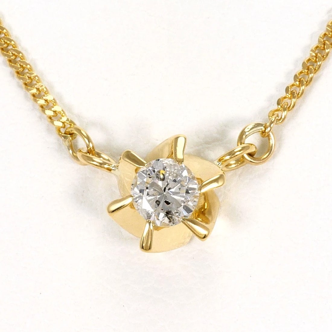 K18 GOLD NECKLACE DIAMOND: K18 gold Necklace Diamond Brand: No Brand Type/Style: Necklace Material: K18 Gold, Main Stone Natural Color: None Size: 41cm Accessories: None Accessories Notice: When purchasing pre-owned goods,