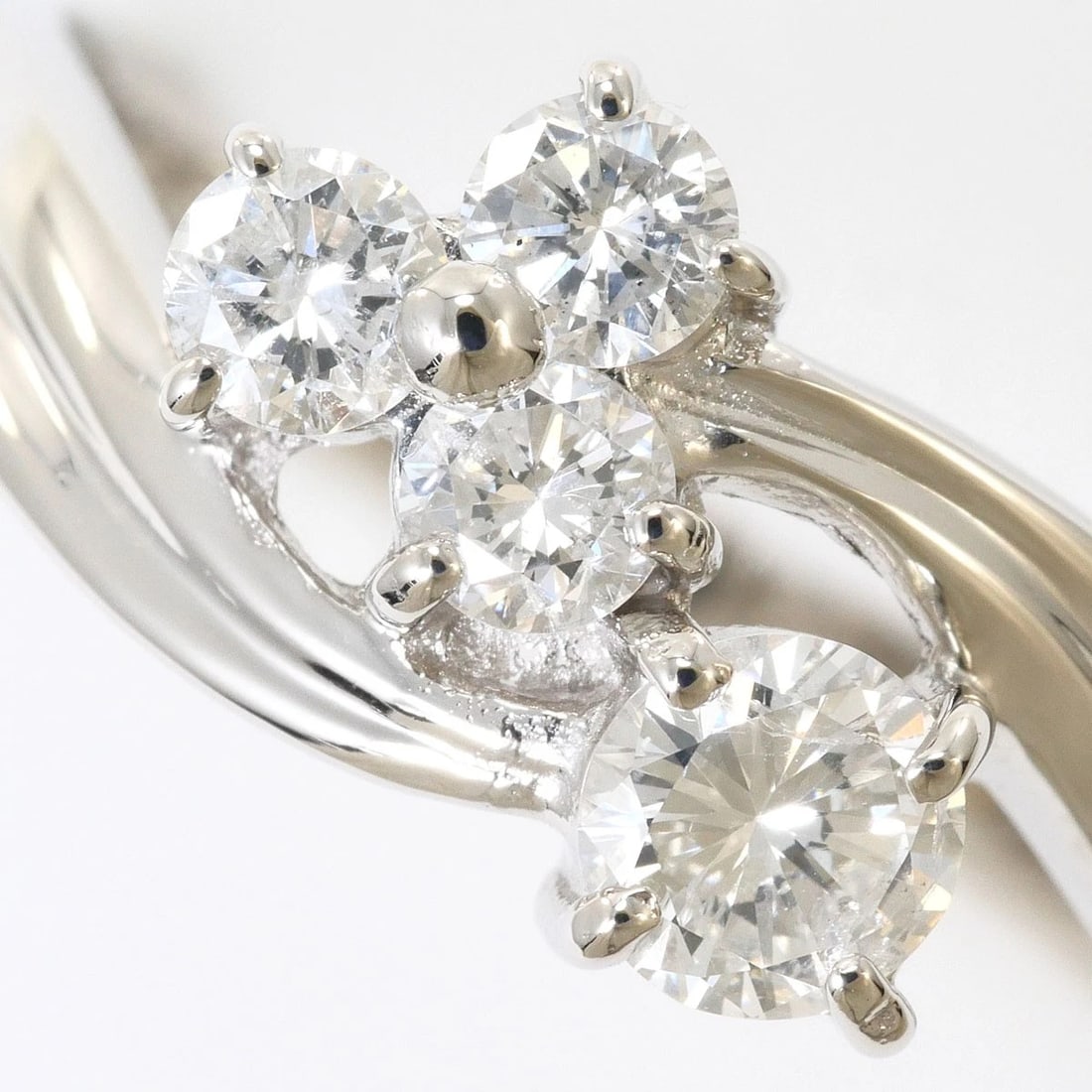 PT900 PLATINUM RING DIAMOND - 2