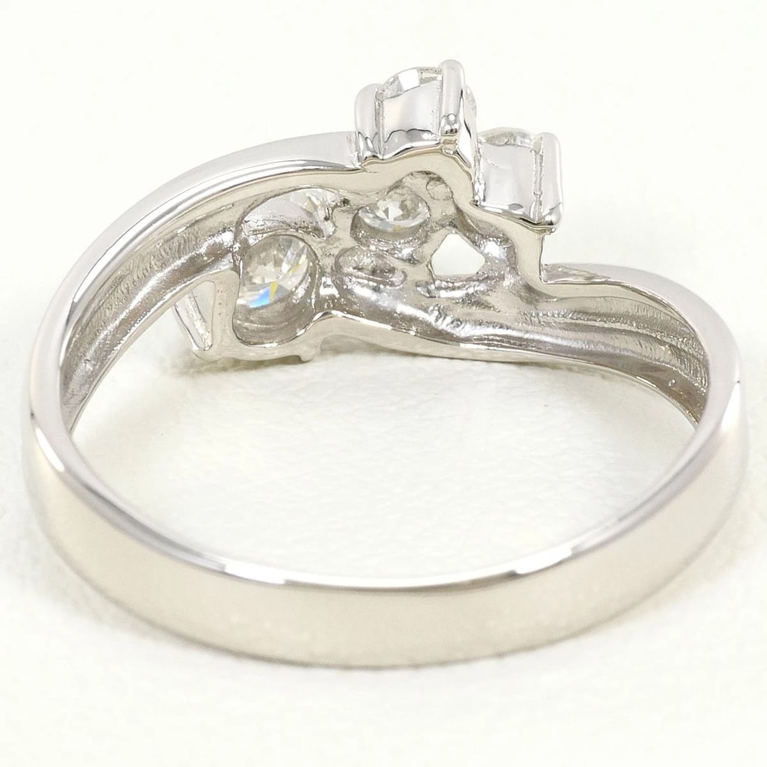 PT900 PLATINUM RING DIAMOND - 4