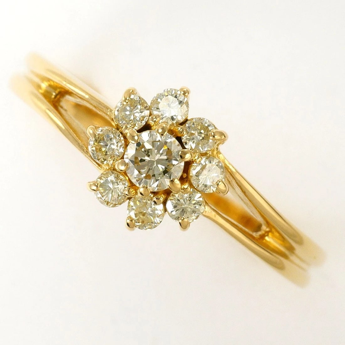 K18 GOLD RING YELLOW DIAMOND: K18 gold Ring Yellow Diamond Brand: No Brand Type/Style: Ring Material: K18 Yellow Gold, Main Stone Natural Color: Gold Size: US 6 1/4 Accessories: None Accessories Notice: When purchasing pre-owned