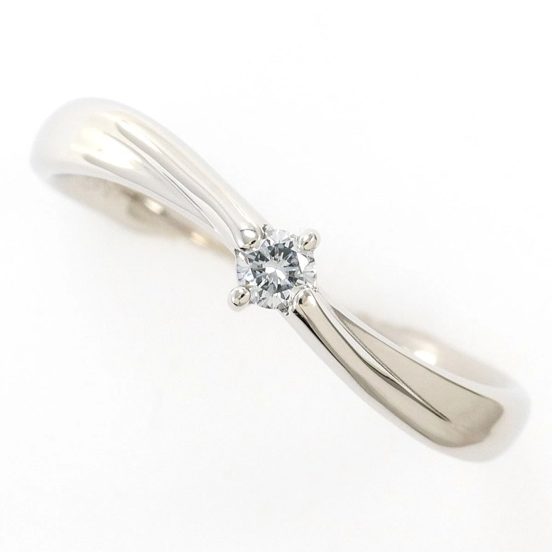 PT900 PLATINUM RING DIAMOND: PT900 Platinum Ring Diamond Brand: No Brand Type/Style: Ring Material: PT900, Main Stone Natular Color: None Size: US 8 3/4 Accessories: None Accessories Notice: When purchasing pre-owned goods,