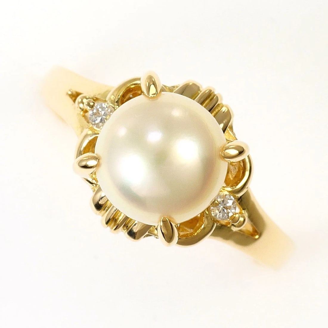 K18 GOLD RING PEARL: K18 gold Ring Pearl Brand: No Brand Type/Style: Ring Material: K18/Yellow Gold, Main Stone Pearl, Natural Color: Yellow Gold Size: US 6 Accessories: None Accessories Notice: When purchasing pre-owned
