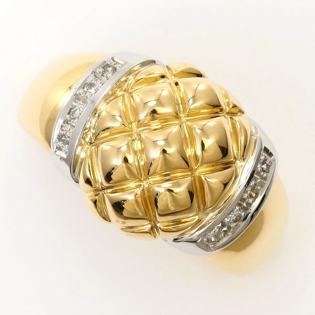 PT900 PLATINUM K18 RING DIAMOND: PT900 Platinum K18 Ring Diamond Brand: No Brand Type/Style: Ring Material: PT900, Main Stone Natural Color: None Size: US 7 1/4 Accessories: None Accessories Notice: When purchasing pre-owned goods,