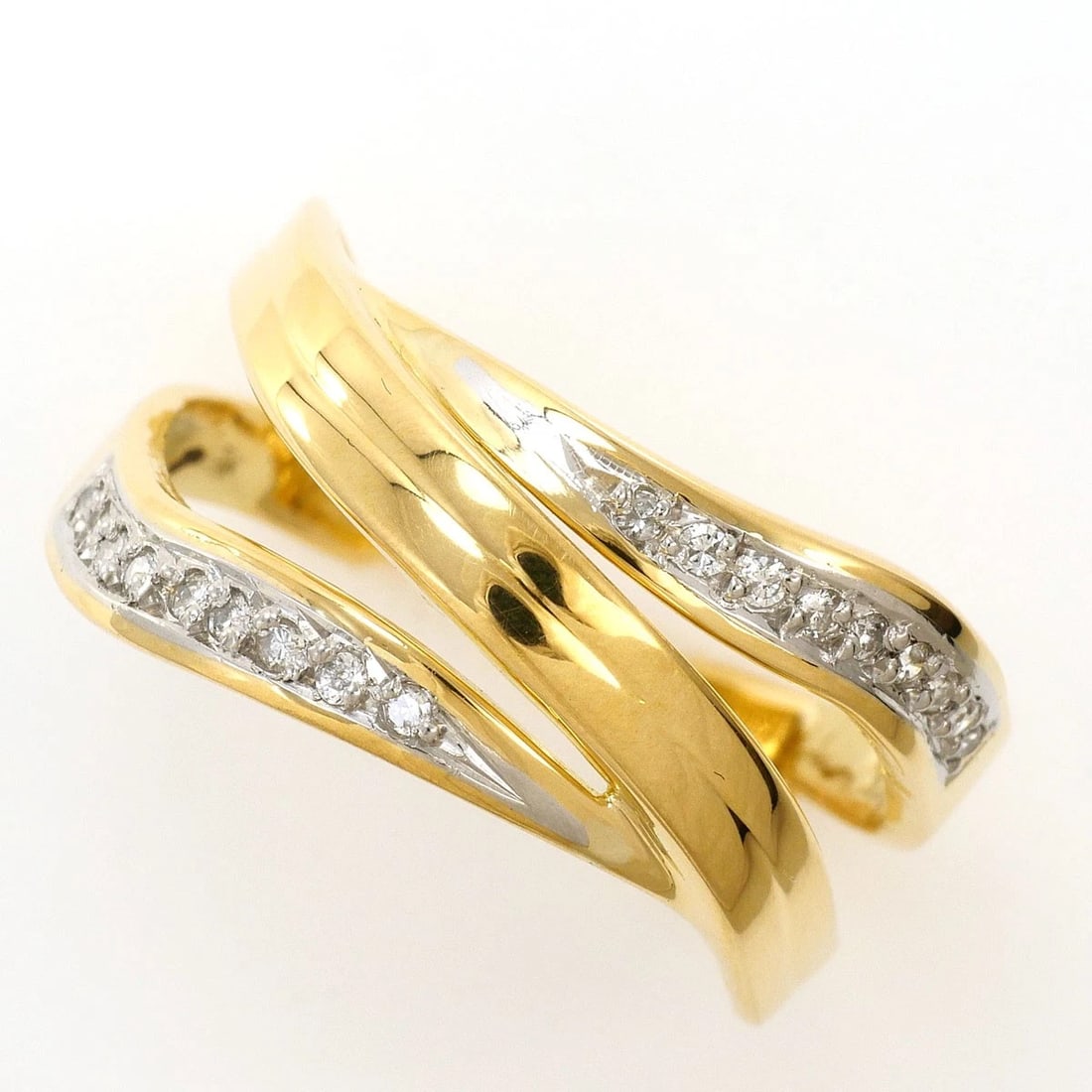 PT900 K18 RING DIAMOND: PT900 K18 Ring Diamond Brand: No Brand Type/Style: Ring Material: PT900/Platinum,K18, Main Stone Natural Color: None Size: US 8 5/8 Accessories: None Accessories Notice: When purchasing pre-owned