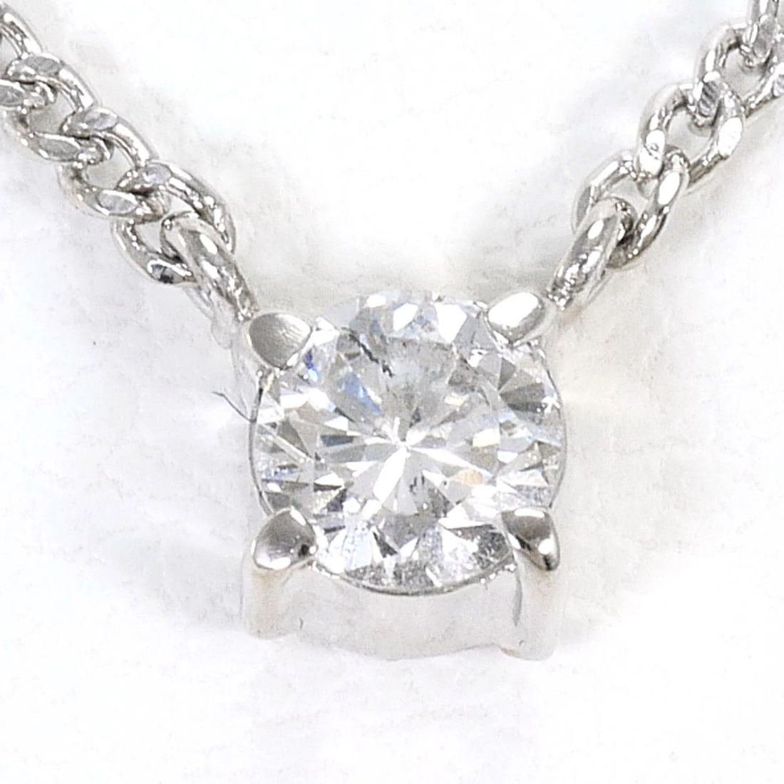 PT900 PLATINUM PT850/PLATINUM NECKLACE DIAMOND: PT900 Platinum PT850/Platinum Necklace Diamond Brand: No Brand Type/Style: Necklace Material: PT900/PT850, Main Stone Natural Color: Silver Size: H:about4?W:about4mm(Top and Chain cannot be removed)