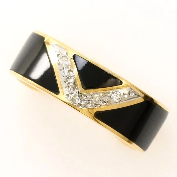 PT 900 RING: PT 900 Ring Brand: No Brand Type/Style: Ring Material: PT900/Platinum K18/Yellow Gold, Main Stone Natural Color: Yellow Gold Size: US 5 1/2 Accessories: None Accessories Notice: When purchasing