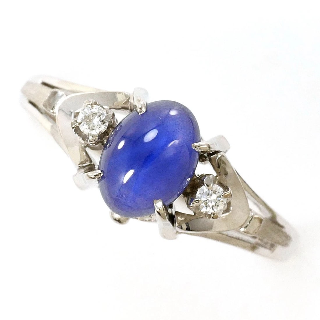 K14 GOLD RING STAR SAPPHIRE: K14 Gold Ring star sapphire Brand: No Brand Type/Style: Ring Material: K14 Gold, Main Stone Star Sapphire Color: None Size: US 7 1/4 Accessories: None Accessories Notice: When purchasing pre-owned
