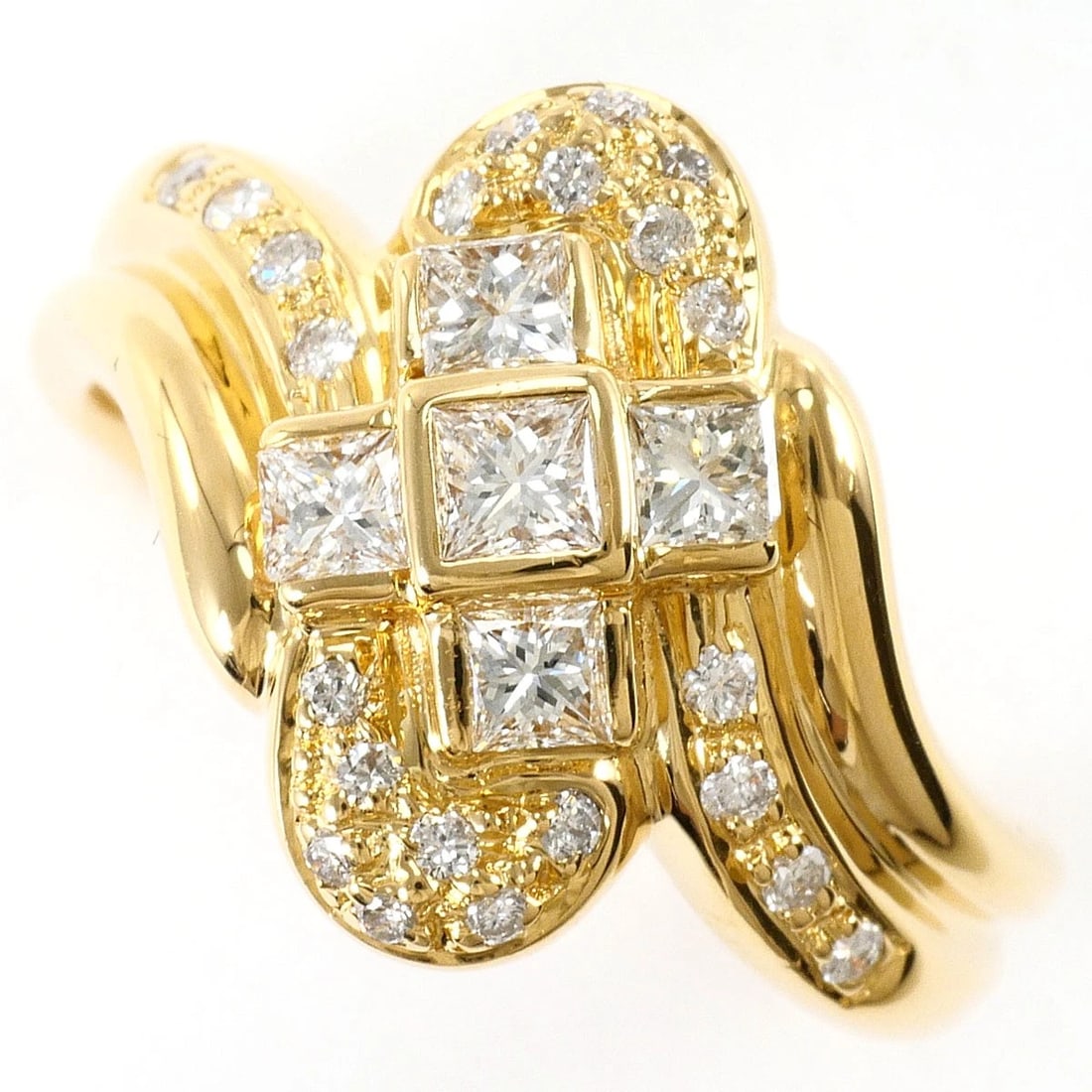 K18 GOLD RING DIAMOND: K18 gold Ring Diamond Brand: No Brand Type/Style: Ring Material: K18/Yellow Gold, Main Stone Natural Color: Gold Size: US 6 1/4 Accessories: None Accessories Notice: When purchasing pre-ow