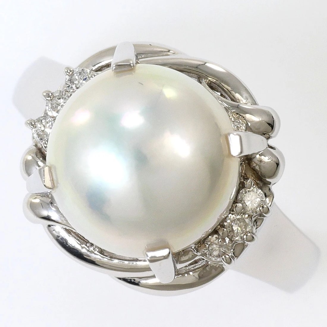 PT900 PLATINUM RING PEARL (1 of 4)